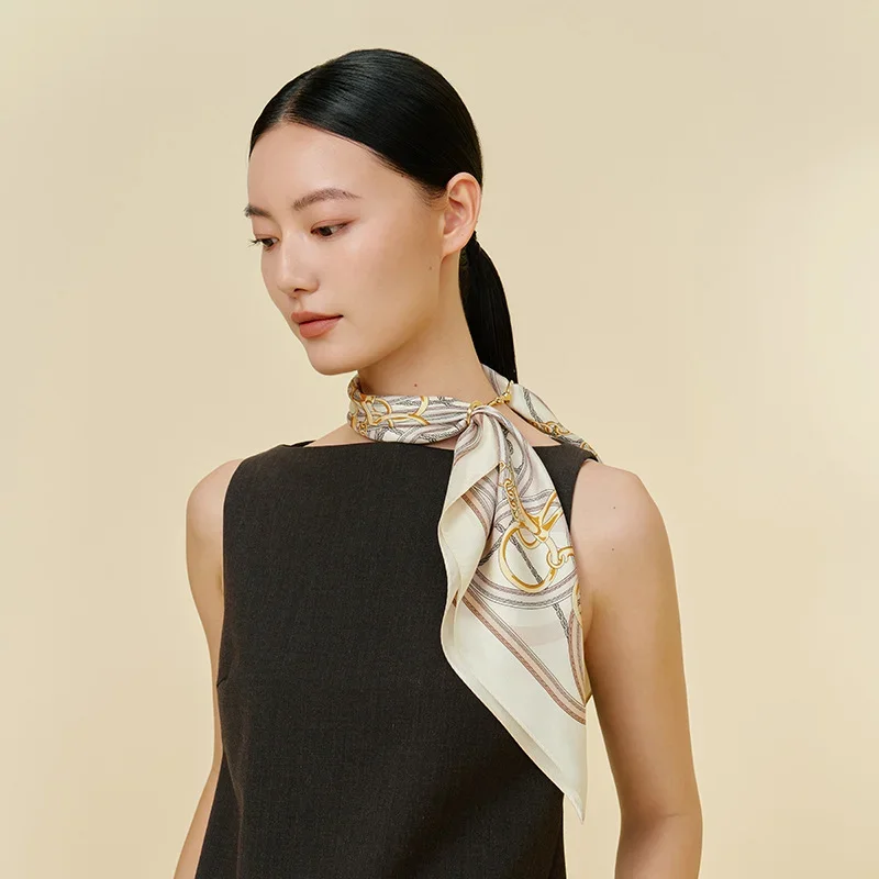Hand rolled silk scarf 37