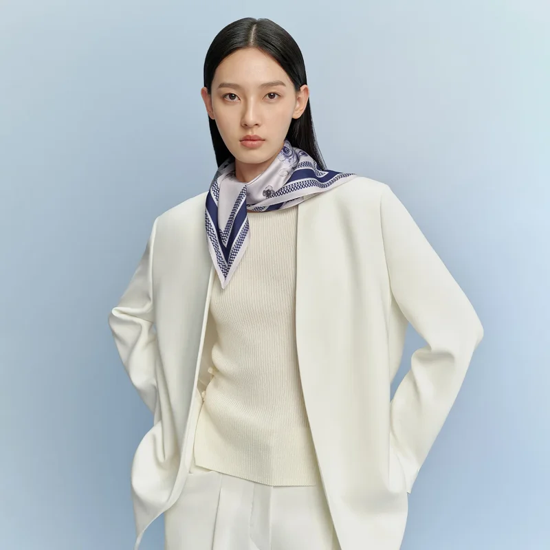 Hand rolled silk scarf 52