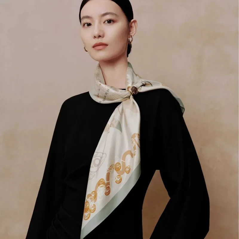 Neck silk scarf 70